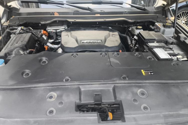 Used Tank 500 New Energy 2023 Hi4-T Engine Bay