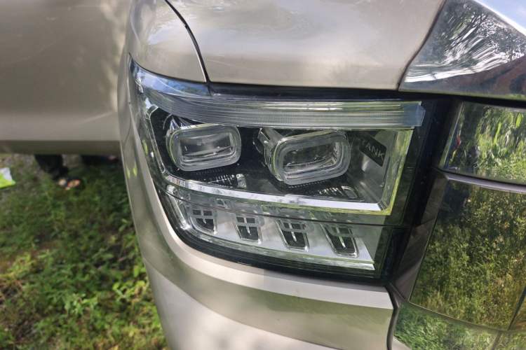 Used Tank 500 New Energy 2023 Hi4-T Right Front Headlight