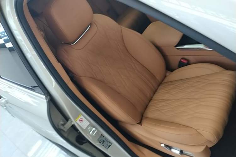 Used Tank 500 New Energy 2023 Hi4-T Right Front Seat