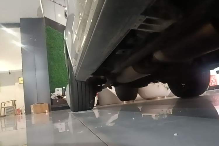 Used Tank 500 New Energy 2023 Hi4-T Right Side Sill