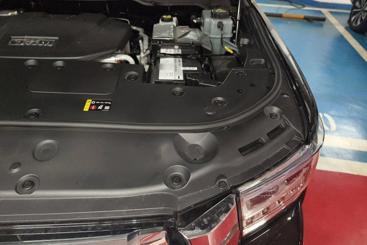 Used Tank 500 New Energy 2024 Hi4-T Engine Bay Left