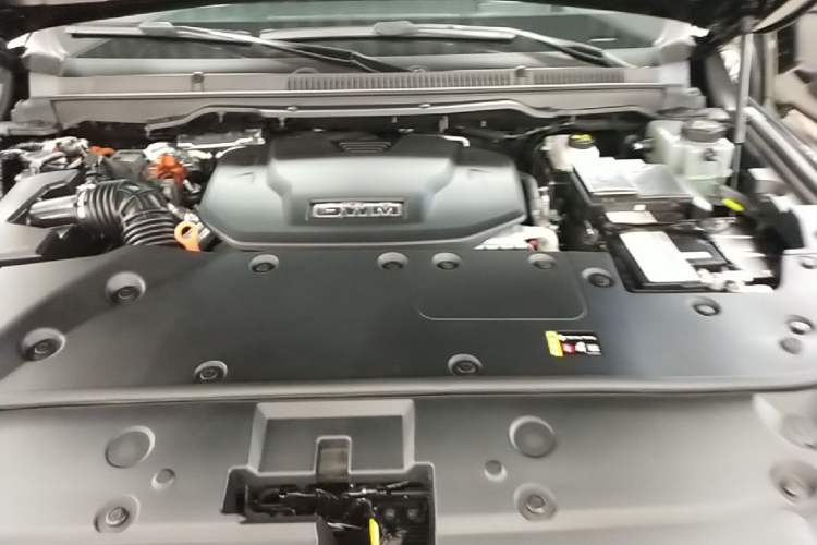 Used Tank 500 New Energy 2024 Hi4-T Black Warrior Edition Engine Bay