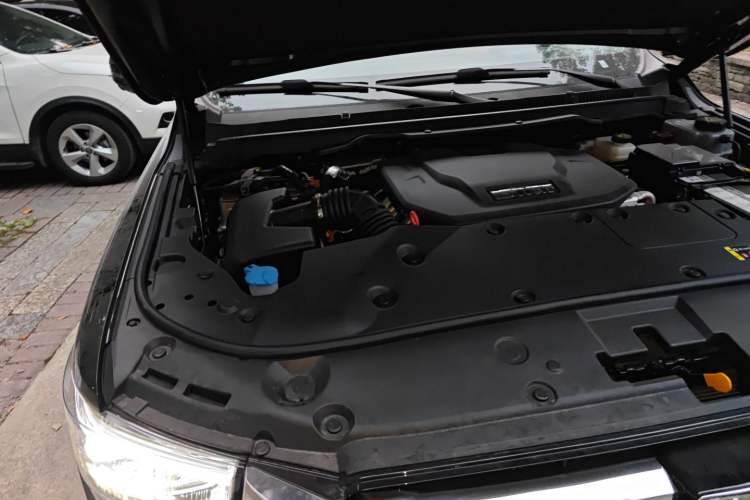 Used Tank 500 New Energy 2024 Hi4-T Engine Bay Right