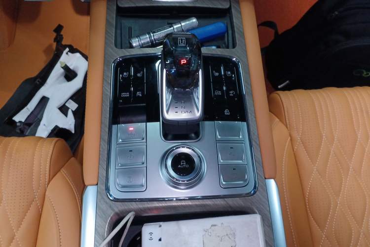 Used Tank 500 New Energy 2024 Hi4-T Gear Lever