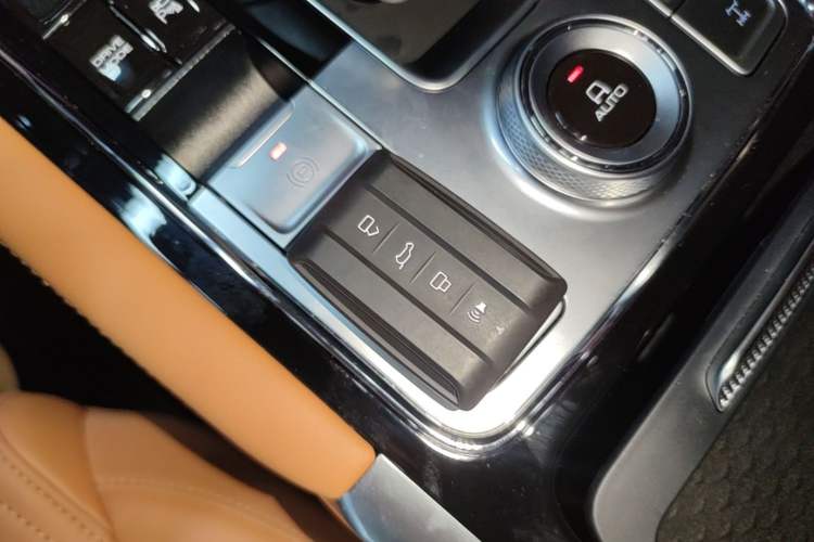 Used Tank 500 New Energy 2024 Hi4-T Interior 1