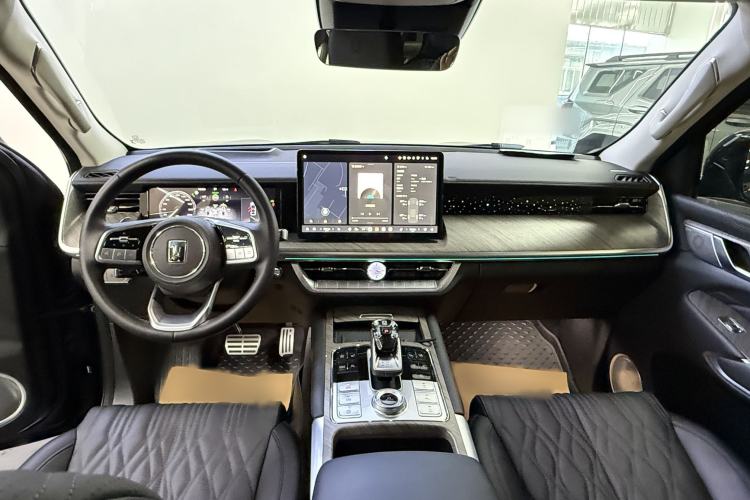 Used Tank 500 New Energy 2024 Hi4-T Black Warrior Edition Interior 1
