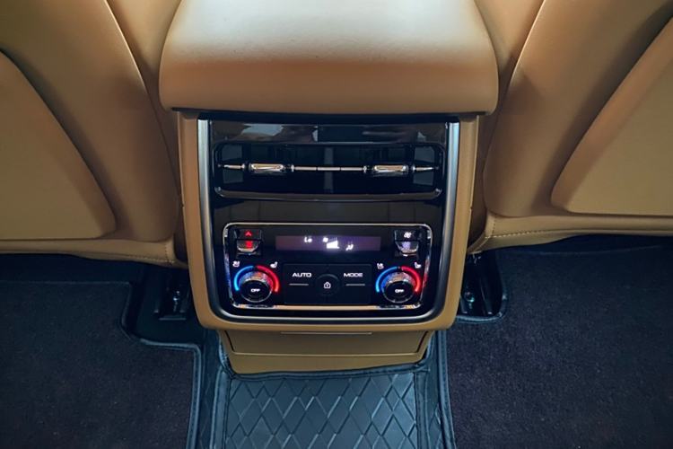 Used Tank 500 New Energy 2024 Hi4-T Interior 5