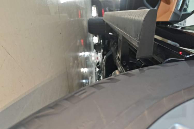 Used Tank 500 New Energy 2024 Hi4-T Left Side Sill