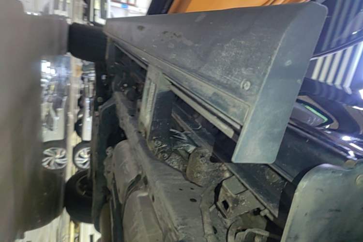 Used Tank 500 New Energy 2024 Hi4-T Left Side Sill