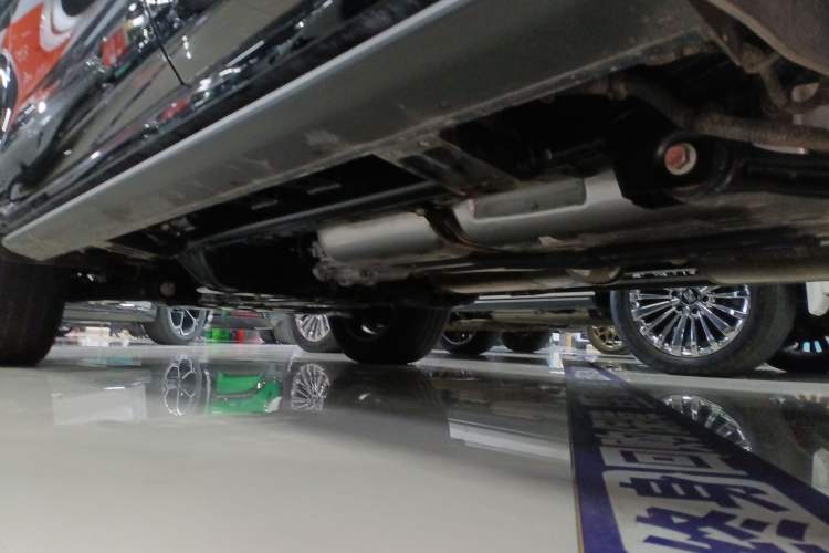 Used Tank 500 New Energy 2024 Hi4-T Left Side Sill