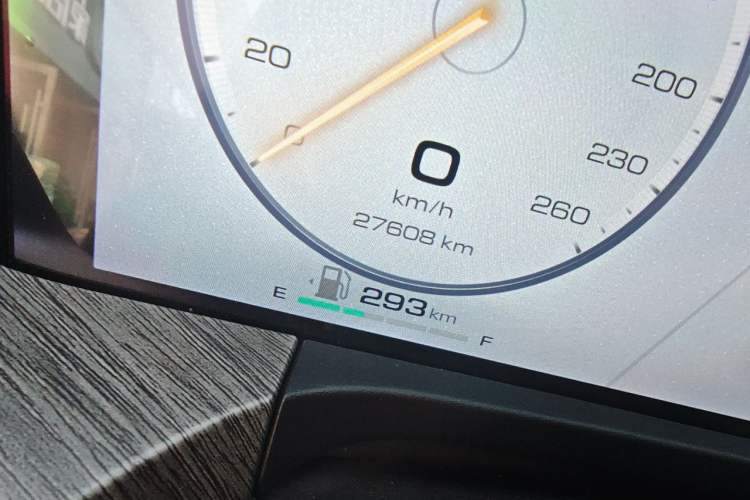 Used Tank 500 New Energy 2024 Hi4-T Black Warrior Edition Odometer Close Up