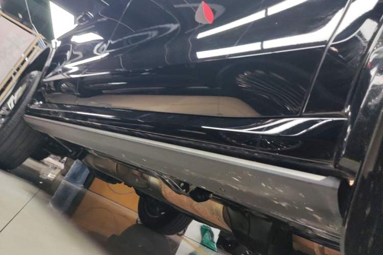 Used Tank 500 New Energy 2024 Hi4-T Right Side Sill