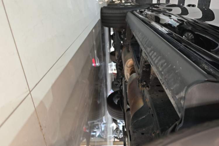 Used Tank 500 New Energy 2024 Hi4-T Right Side Sill