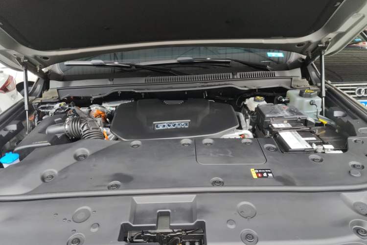 Used Tank 500 New Energy 2024 Hi4-T Engine Bay