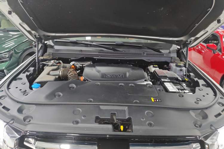 Used Tank 500 New Energy 2024 Hi4-T Engine Bay