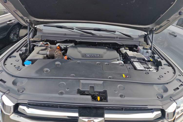 Used Tank 500 New Energy 2024 Hi4-T Engine Bay