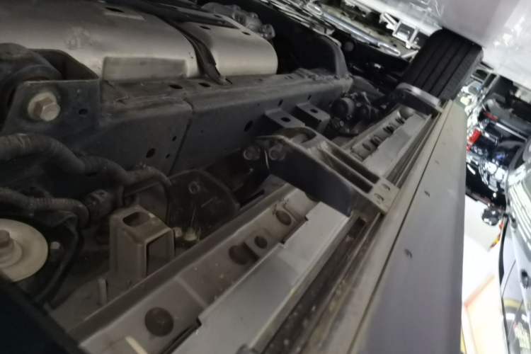 Used Tank 500 New Energy 2024 Hi4-T Left Side Sill