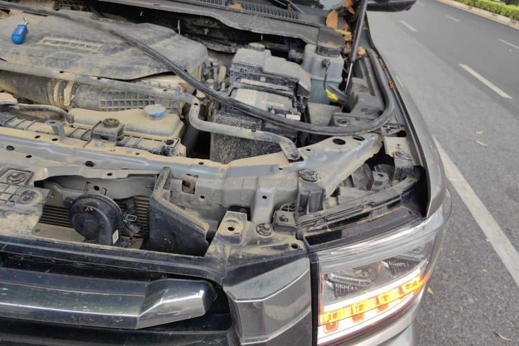 Used Tank 500 New Energy 2024 Hi4-T Engine Bay Left