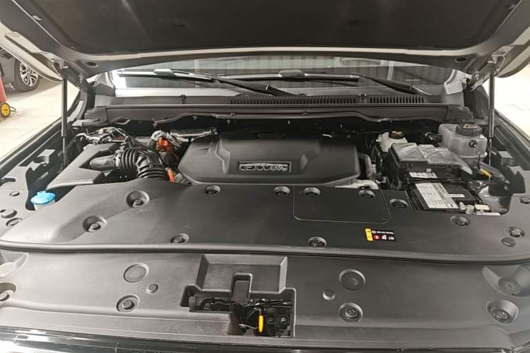 Used Tank 500 New Energy 2024 Hi4-T Engine Bay