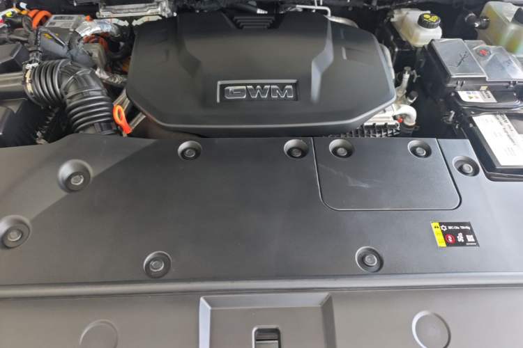 Used Tank 500 New Energy 2024 Hi4-T Engine Bay