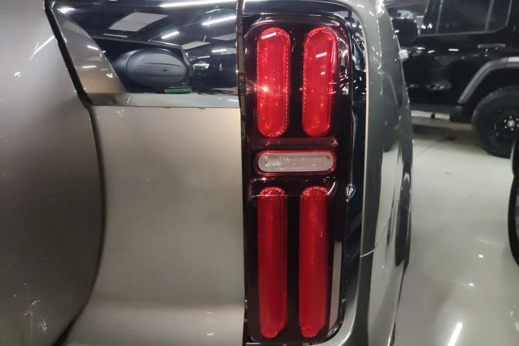 Used Tank 500 New Energy 2024 Hi4-T Right Rear Taillight
