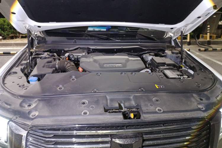 Used Tank 500 New Energy 2024 Hi4-T Engine Bay