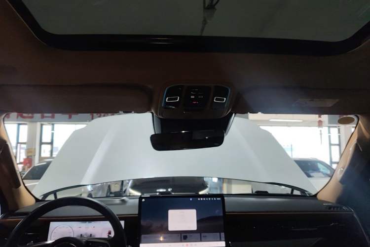 Used Tank 500 New Energy 2024 Hi4-T Headliner