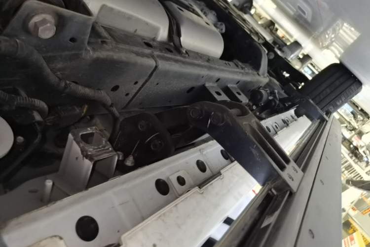 Used Tank 500 New Energy 2024 Hi4-T Left Side Sill