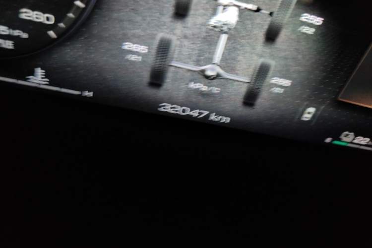 Used Tank 500 New Energy 2024 Hi4-T Odometer Close Up