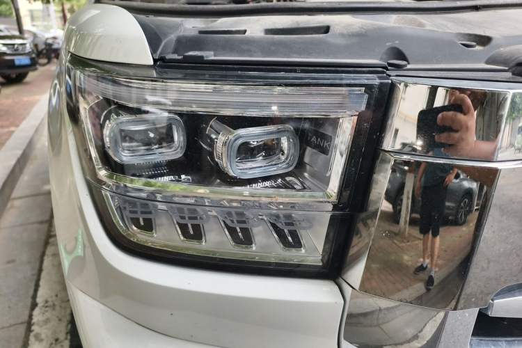 Used Tank 500 New Energy 2024 Hi4-T Right Front Headlight