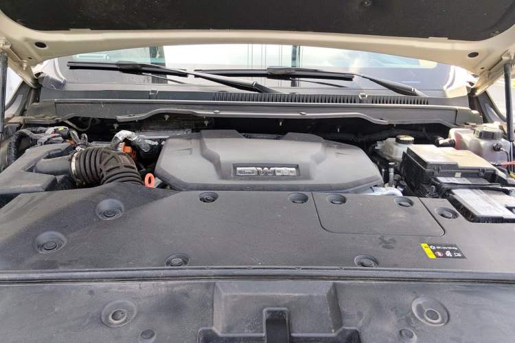 Used Tank 500 New Energy 2024 Hi4-T Engine Bay