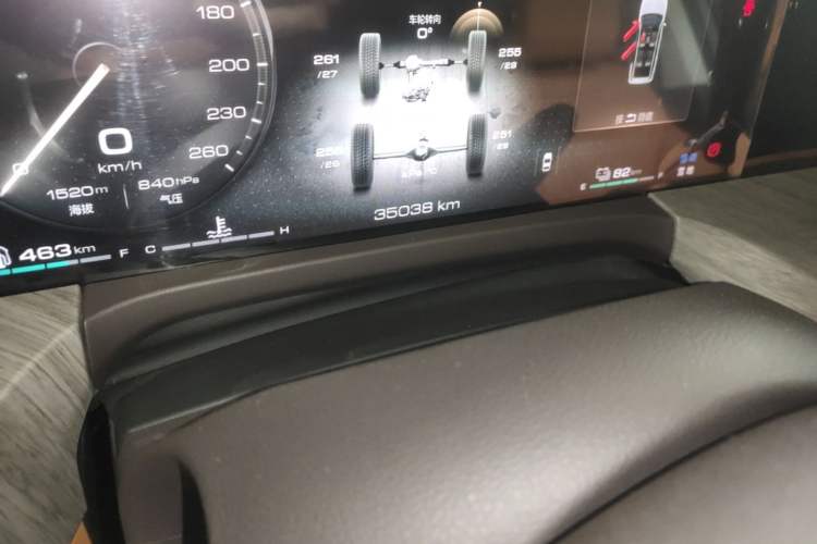 Used Tank 500 New Energy 2024 Hi4-T Odometer Close Up