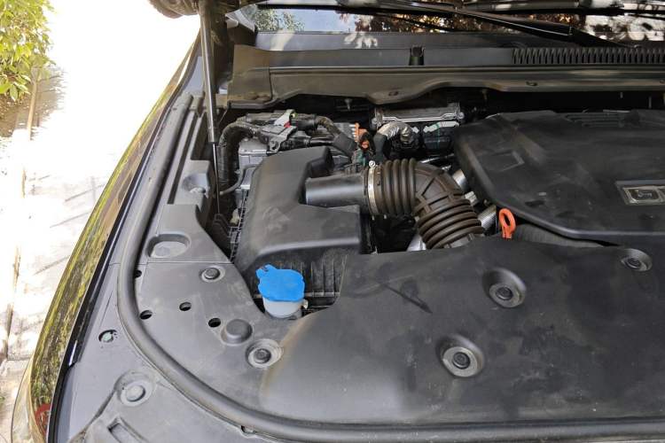 Used Tank 500 New Energy 2025 Hi4-Z Engine Bay Right