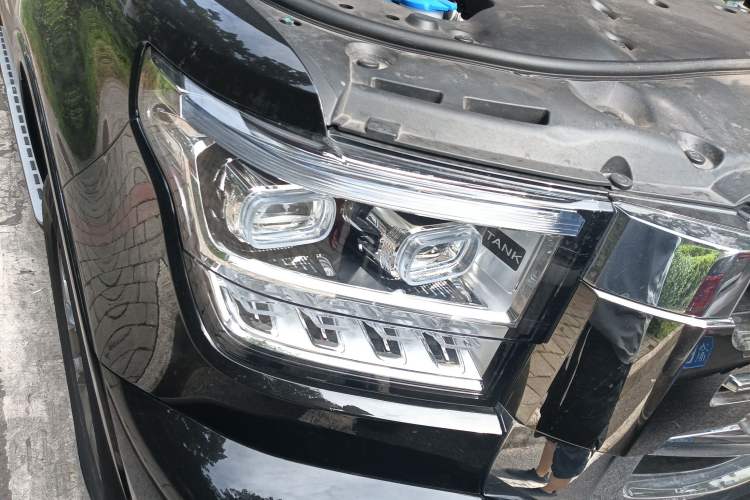 Used Tank 500 New Energy 2025 Hi4-Z Right Front Headlight