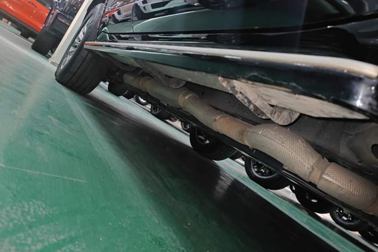 Used Tank 500 New Energy 2025 Hi4-Z Right Side Sill