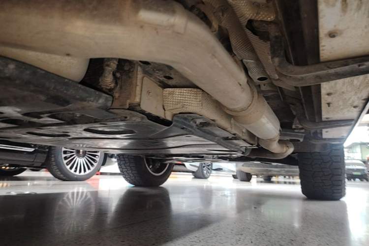 Used Tank 500 New Energy 2025 Hi4-Z Right Side Sill