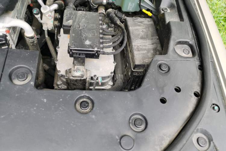 Used Tank 500 New Energy 2025 Hi4-Z Engine Bay Left