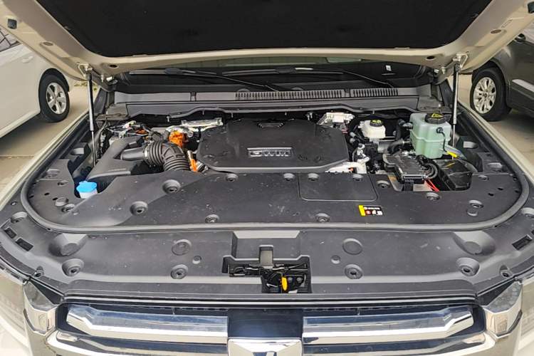 Used Tank 500 New Energy 2025 Hi4-Z Engine Bay