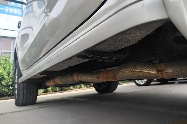 Used Tank 500 New Energy 2025 Hi4-Z Right Side Sill