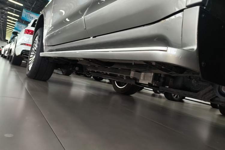 Used Tank 500 New Energy 2025 Hi4-Z Left Side Sill