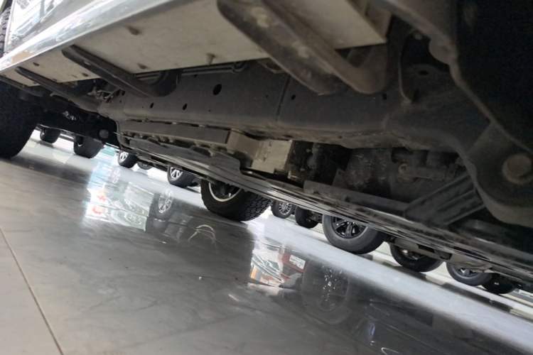 Used Tank 500 New Energy 2025 Hi4-Z Chassis Rear Left