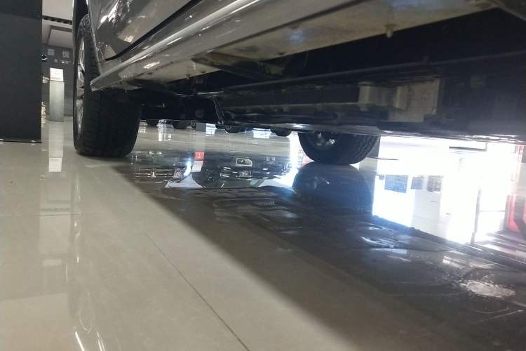 Used Tank 500 New Energy 2025 Hi4-Z Left Side Sill