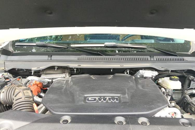 Used Tank 500 New Energy 2025 Hi4-Z Engine Bay