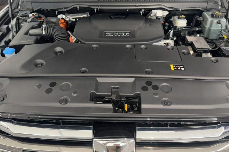 Used Tank 500 New Energy 2025 Hi4-Z Engine Bay