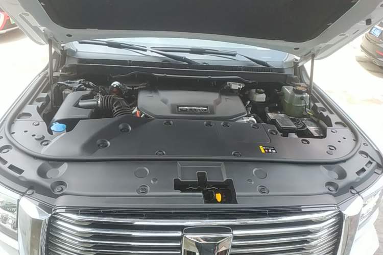 Used Tank 500 New Energy 2025 Hi4-Z Engine Bay