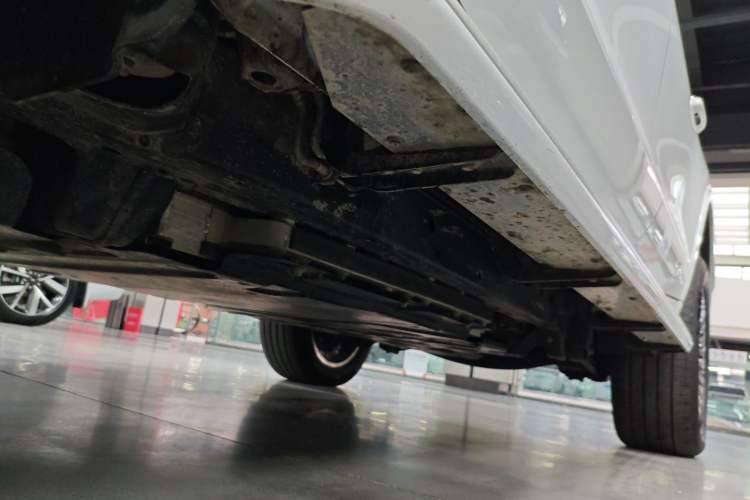 Used Tank 500 New Energy 2025 Hi4-Z Left Side Sill