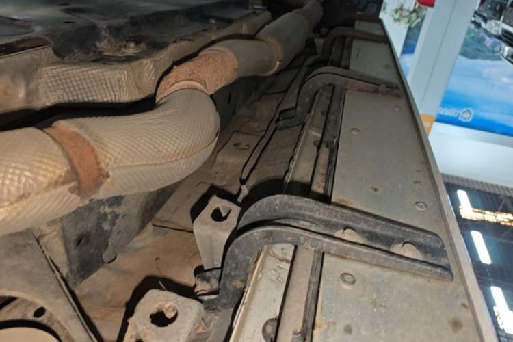 Used Tank 500 New Energy 2025 Hi4-Z Right Side Sill