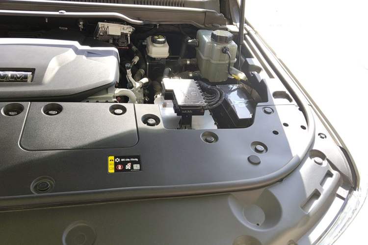 Used Tank 500 New Energy 2025 Hi4-Z Engine Bay Left