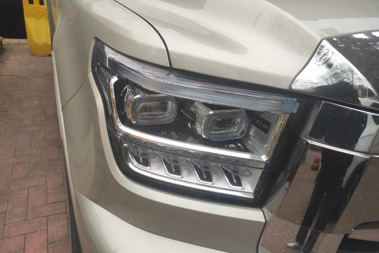 Used Tank 500 New Energy 2025 Hi4-Z Right Front Headlight