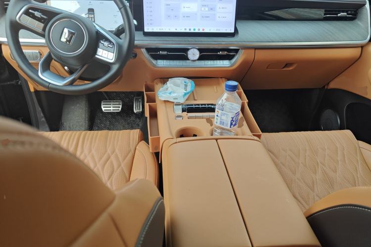Used Tank 500 New Energy 2026 Model—Hi4-Z Smart Enjoyment Version Center Console